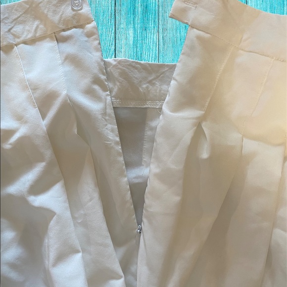 White pleated skirt size small new without tags - Picture 4 of 6